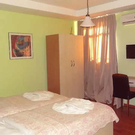 Turna Family House דירה