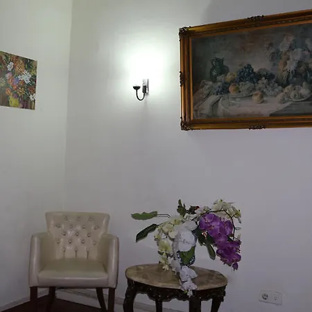 Turna Family House *
